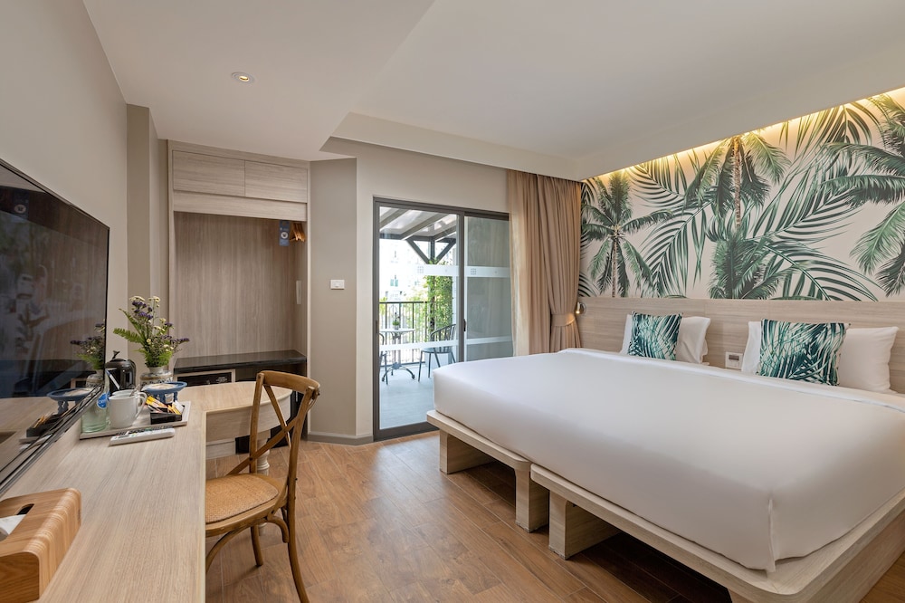 Sawaddi Patong Resort & Spa by Tolani — Hotel rooms in Patong Beach, Phuket Province