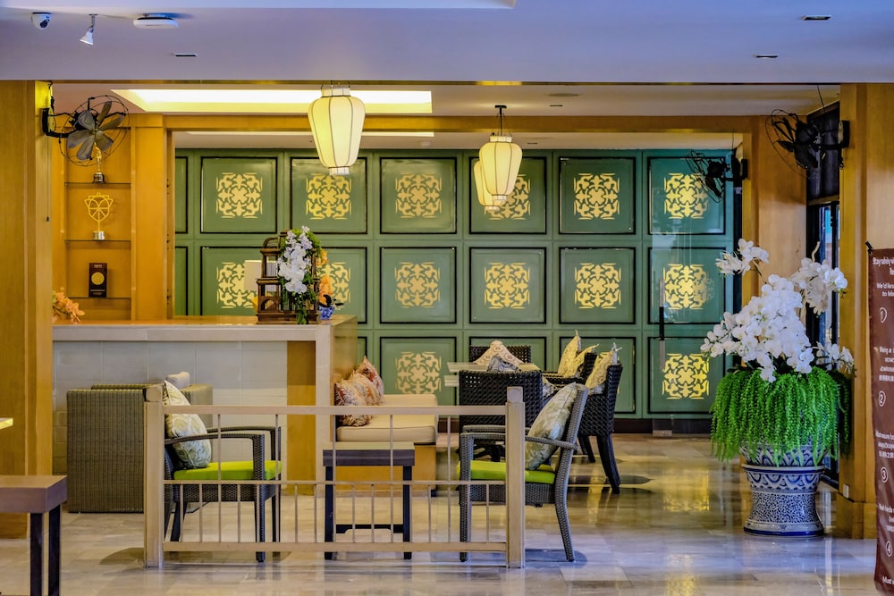 Sawaddi Patong Resort & Spa by Tolani — Restaurant & bars in Patong Beach, Phuket Province