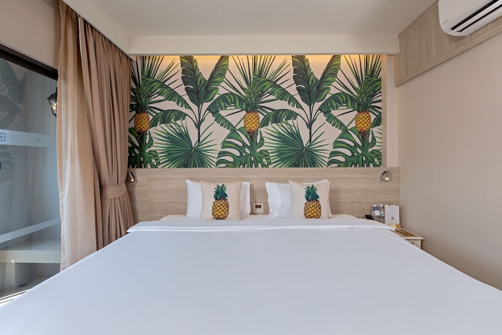 Sawaddi Patong Resort & Spa by Tolani — Hotel rooms in Patong Beach, Phuket Province