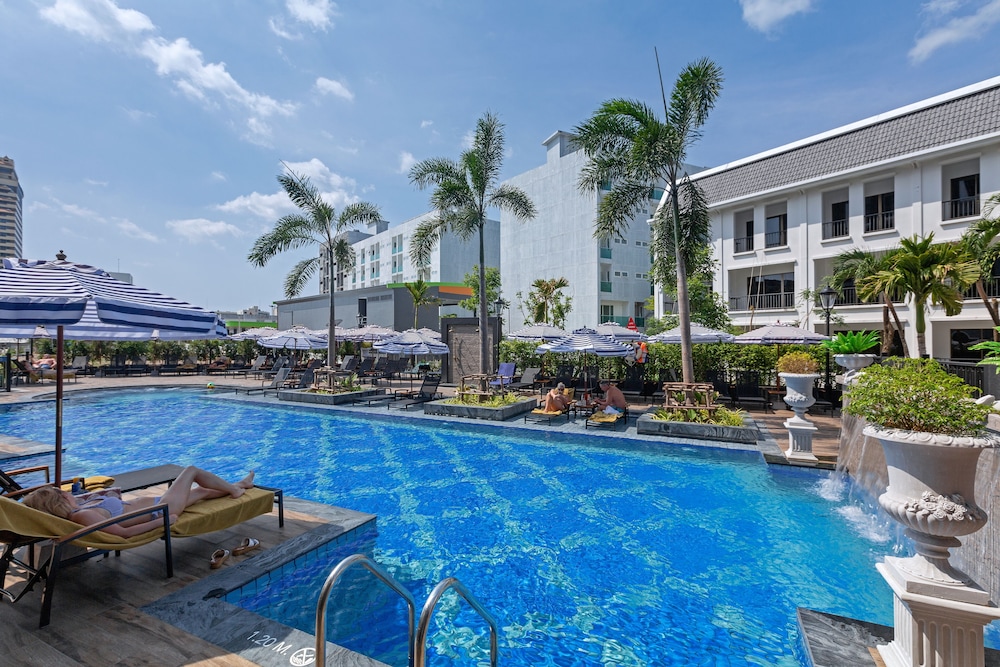 Sawaddi Patong Resort & Spa by Tolani — Main photo in Patong Beach, Phuket Province