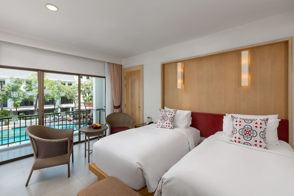 Sawaddi Patong Resort & Spa by Tolani — Hotel rooms in Patong Beach, Phuket Province