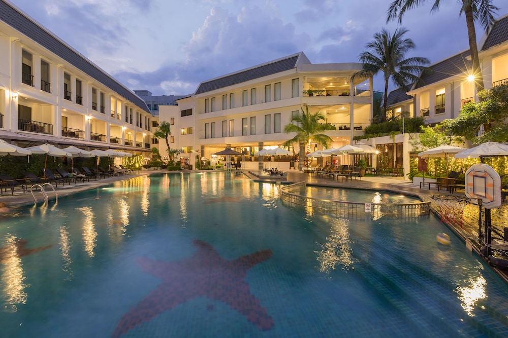 Sawaddi Patong Resort & Spa by Tolani — Swimming pool in Patong Beach, Phuket Province