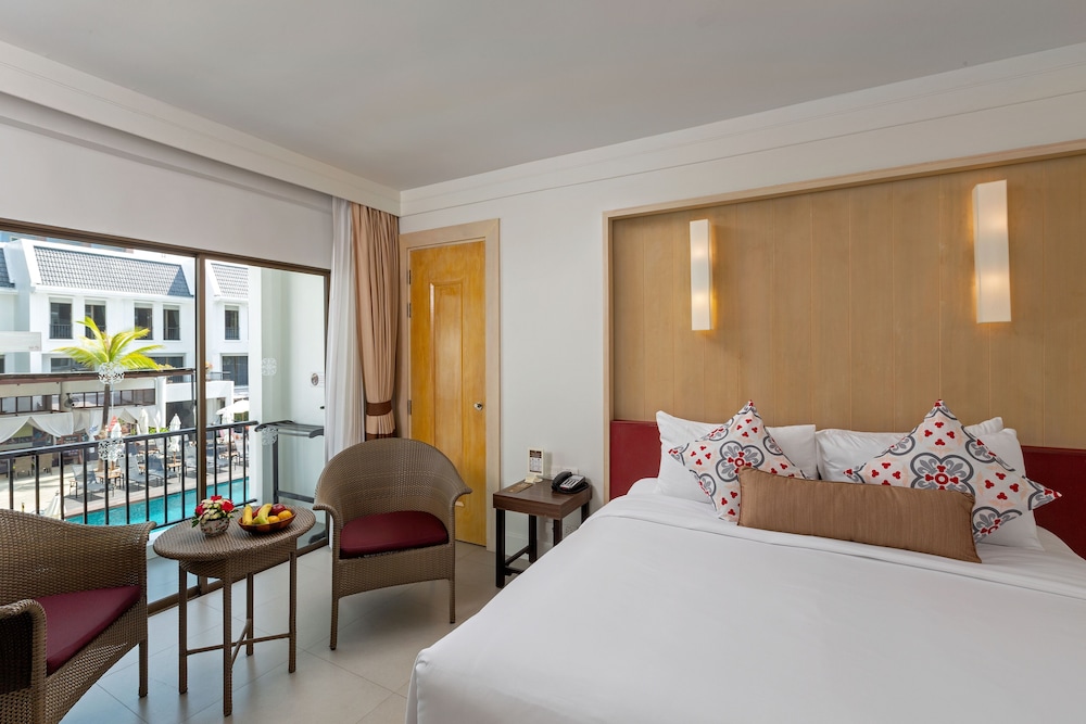 Sawaddi Patong Resort & Spa by Tolani — Hotel rooms in Patong Beach, Phuket Province