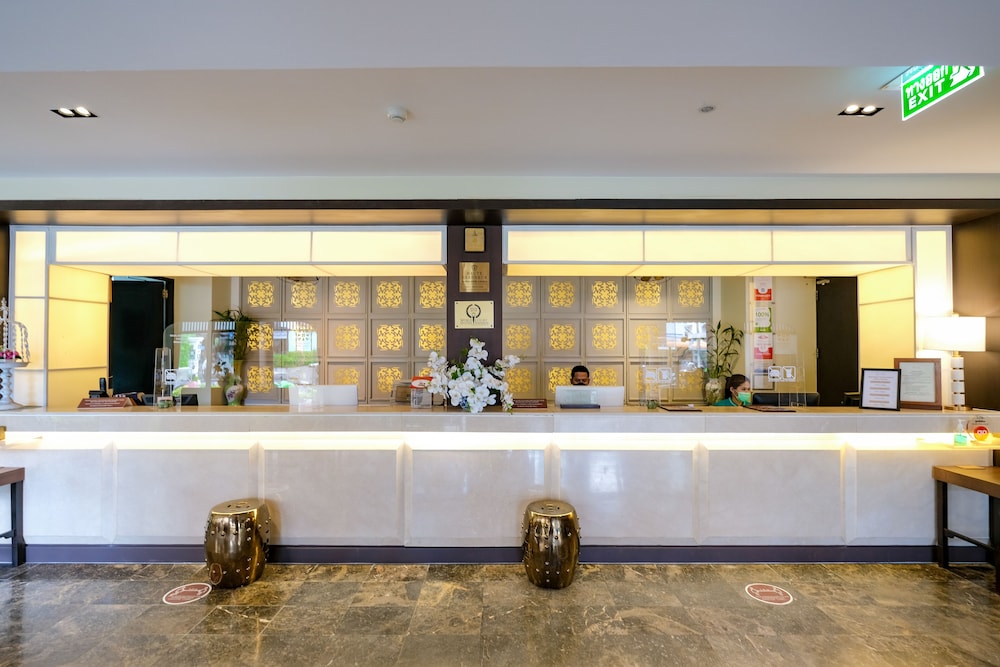 Sawaddi Patong Resort & Spa by Tolani — Hotel building in Patong Beach, Phuket Province