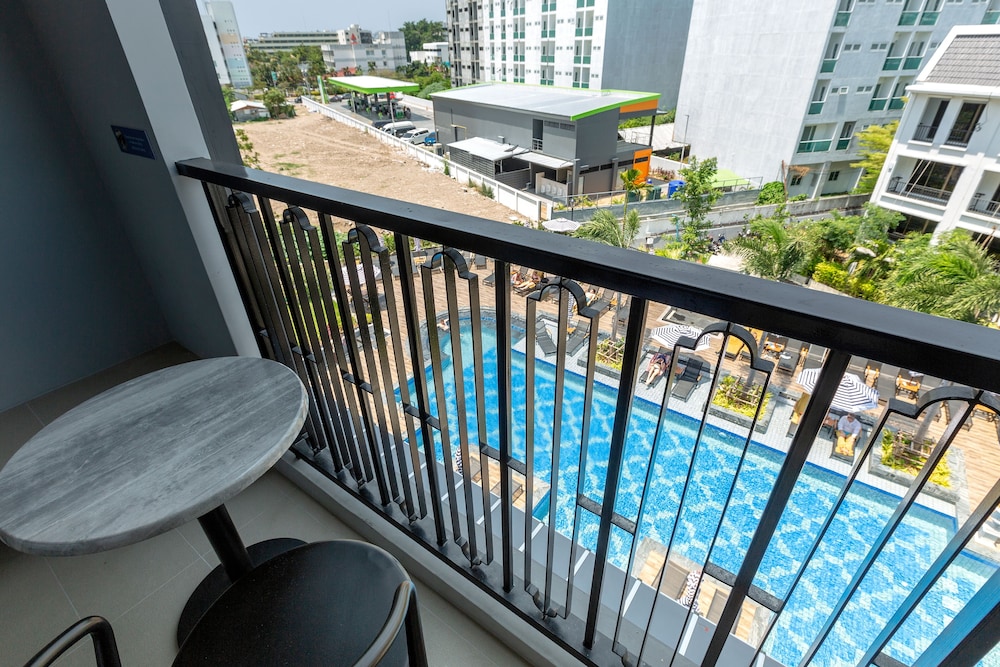 Sawaddi Patong Resort & Spa by Tolani — Swimming pool in Patong Beach, Phuket Province