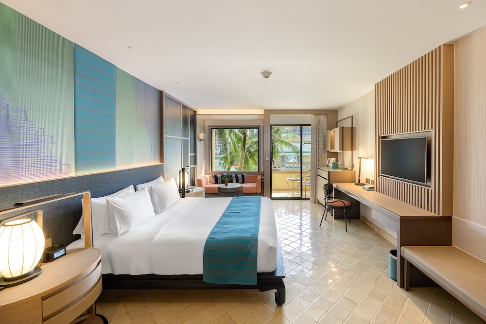 Holiday Inn Resort Phuket by IHG — Hotel rooms in Patong Beach, Phuket Province