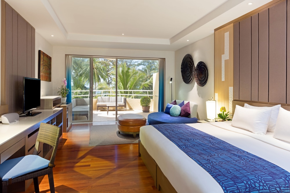 Holiday Inn Resort Phuket by IHG — Hotel rooms in Patong Beach, Phuket Province