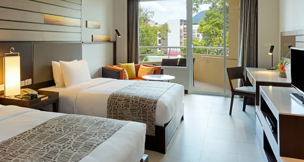 Holiday Inn Resort Phuket by IHG — Hotel rooms in Patong Beach, Phuket Province