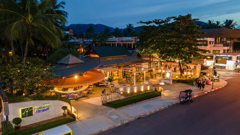 Holiday Inn Resort Phuket by IHG — Restaurant & bars in Patong Beach, Phuket Province