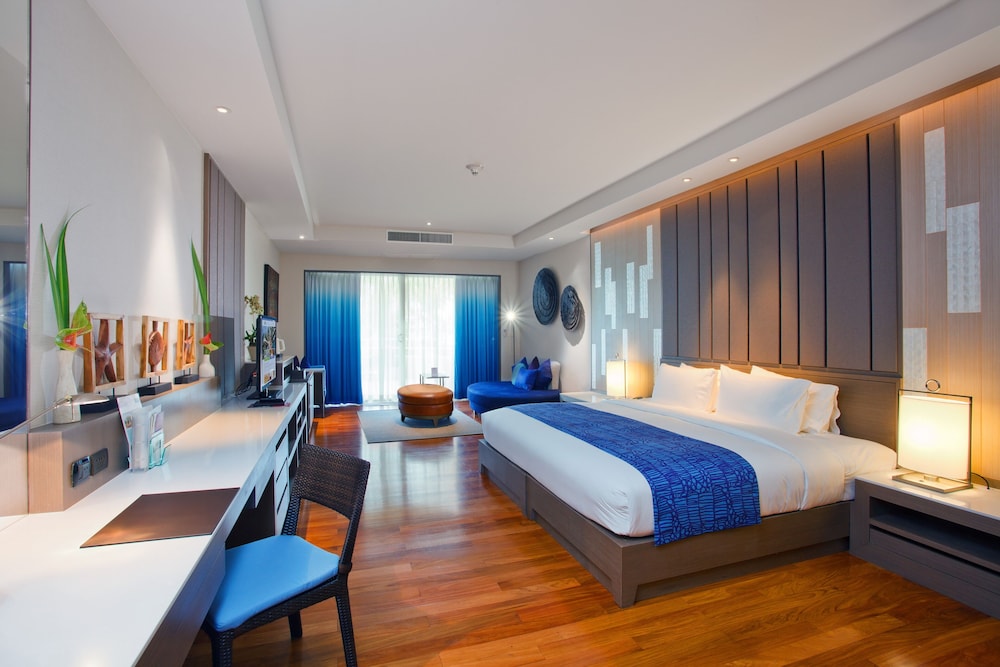 Holiday Inn Resort Phuket by IHG — Hotel rooms in Patong Beach, Phuket Province