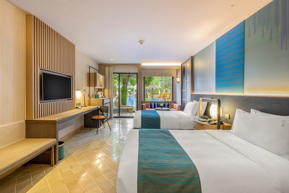 Holiday Inn Resort Phuket by IHG — Hotel rooms in Patong Beach, Phuket Province
