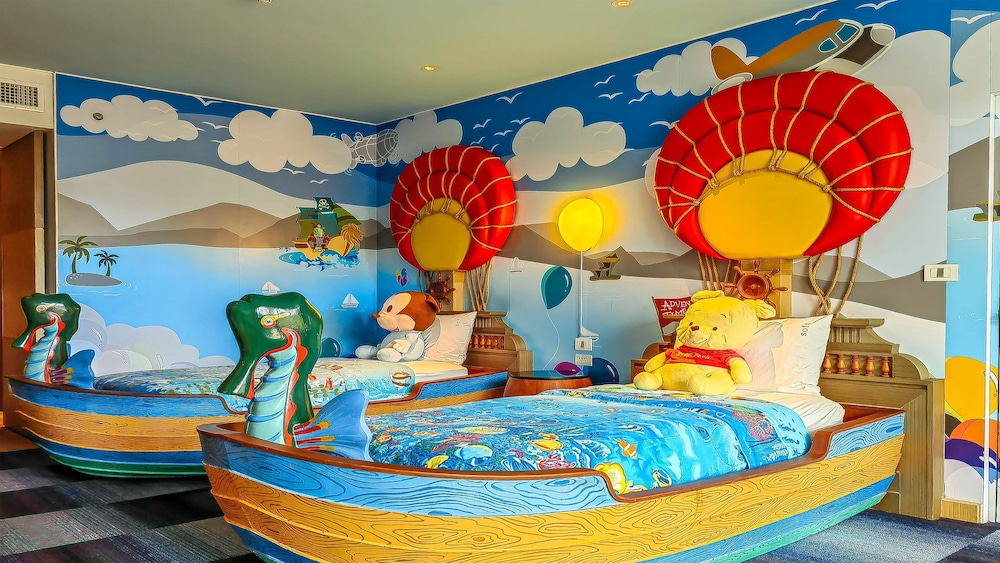 Holiday Inn Resort Phuket by IHG — Hotel rooms in Patong Beach, Phuket Province