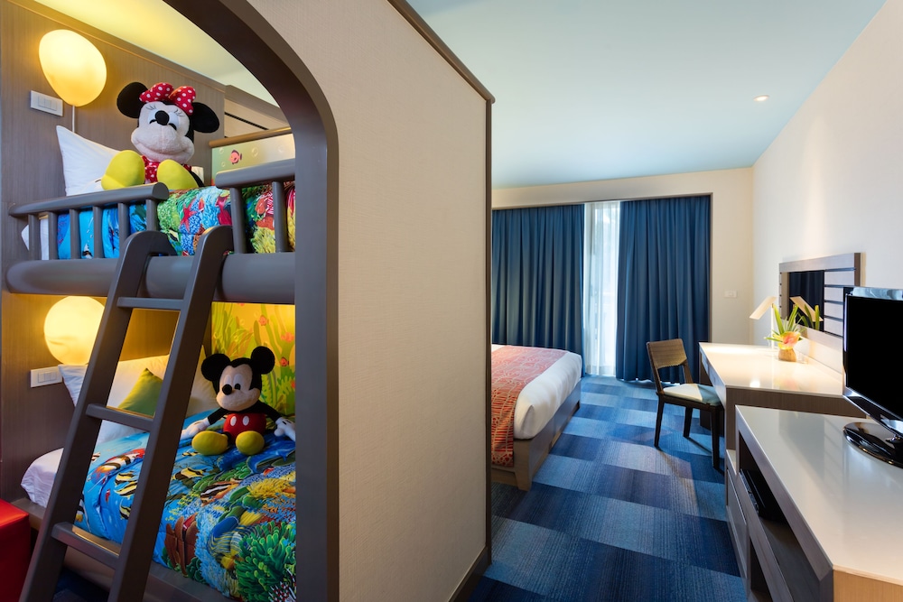 Holiday Inn Resort Phuket by IHG — Hotel rooms in Patong Beach, Phuket Province