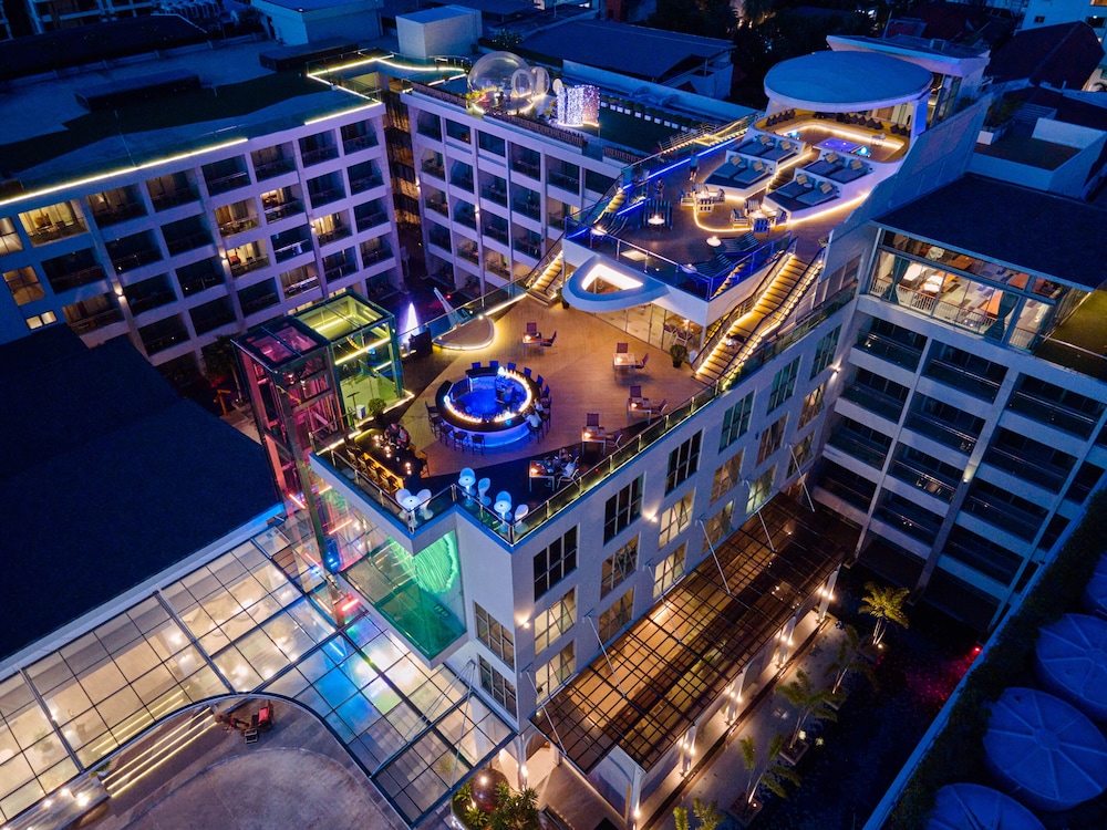 The Kee Resort & Spa — Hotel building in Patong Beach, Phuket Province