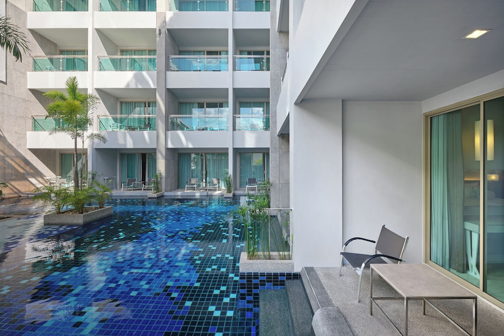 The Kee Resort & Spa — Swimming pool in Patong Beach, Phuket Province