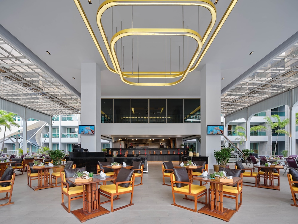 The Kee Resort & Spa — Restaurant & bars in Patong Beach, Phuket Province