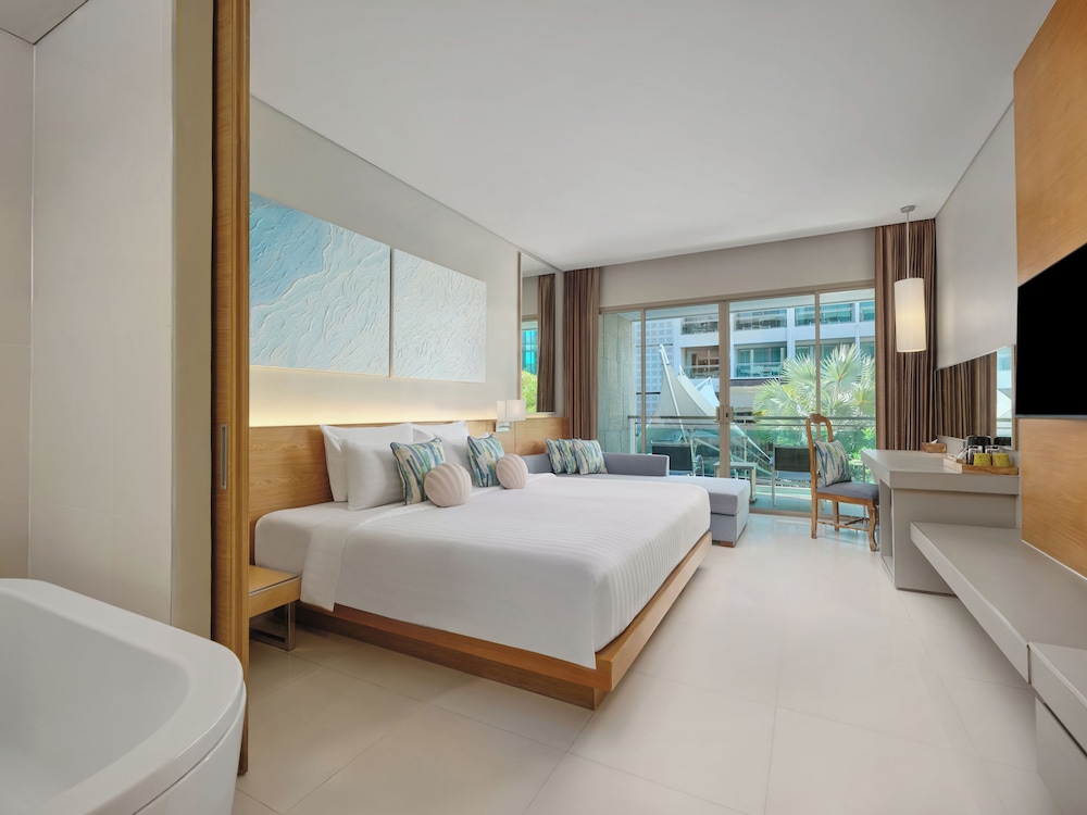 The Kee Resort & Spa — Hotel rooms in Patong Beach, Phuket Province