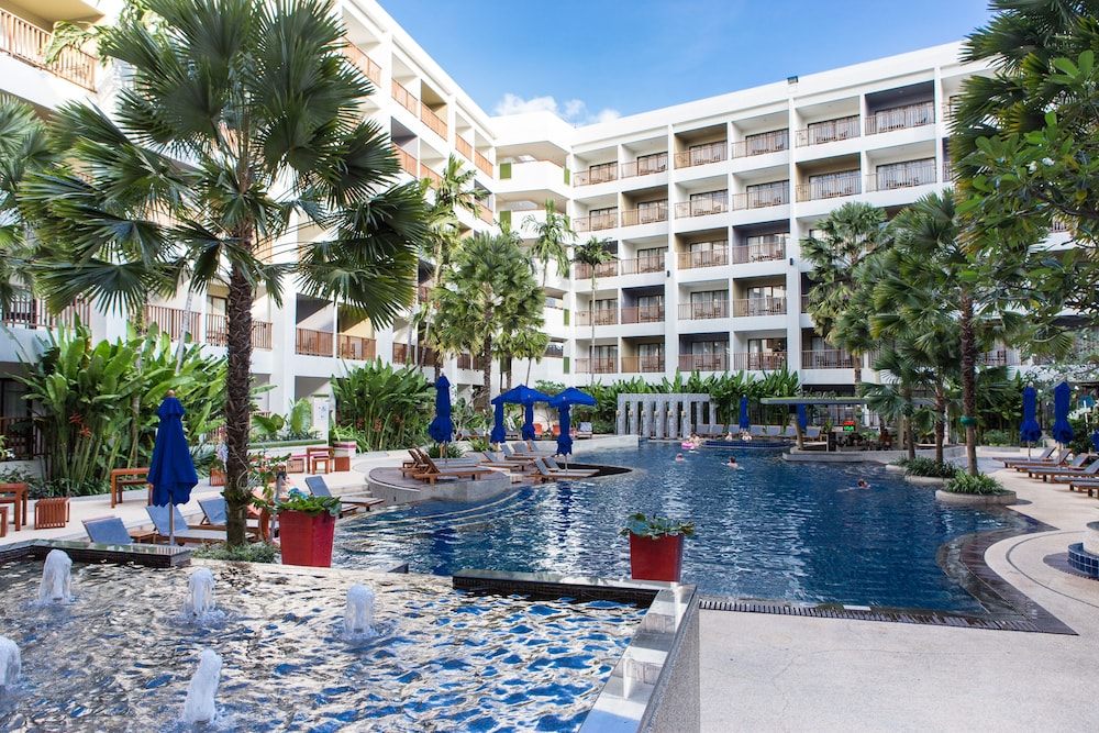 Deevana Plaza Phuket — Swimming pool in Patong Beach, Phuket Province