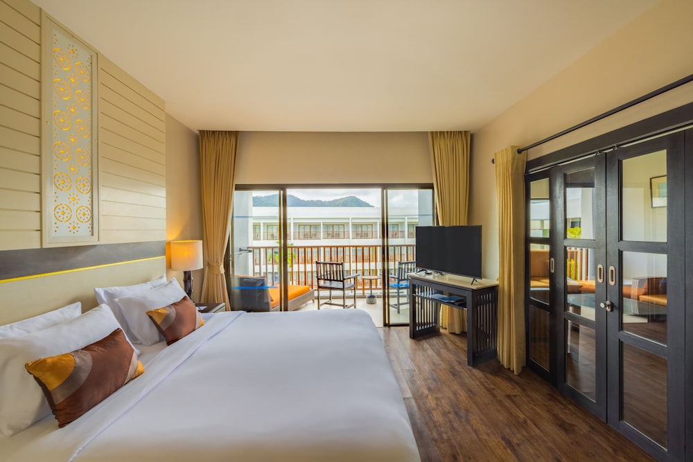 Deevana Plaza Phuket — Hotel rooms in Patong Beach, Phuket Province