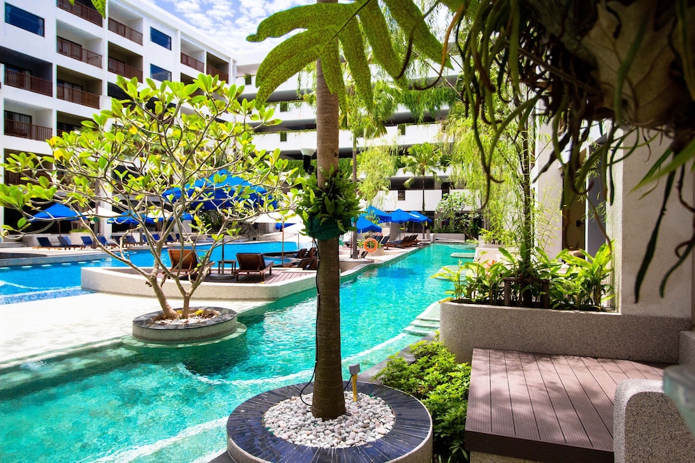 Deevana Plaza Phuket — Swimming pool in Patong Beach, Phuket Province