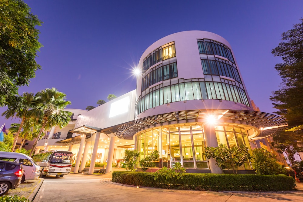 Deevana Plaza Phuket — Hotel building in Patong Beach, Phuket Province