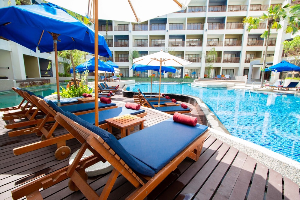 Deevana Plaza Phuket — Swimming pool in Patong Beach, Phuket Province