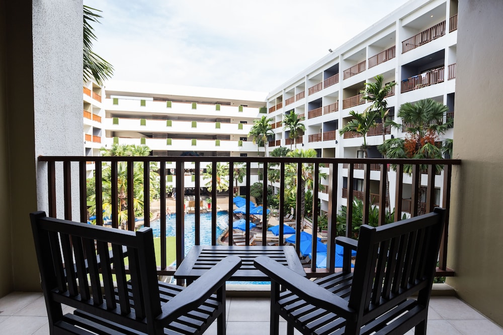 Deevana Plaza Phuket — Hotel building in Patong Beach, Phuket Province