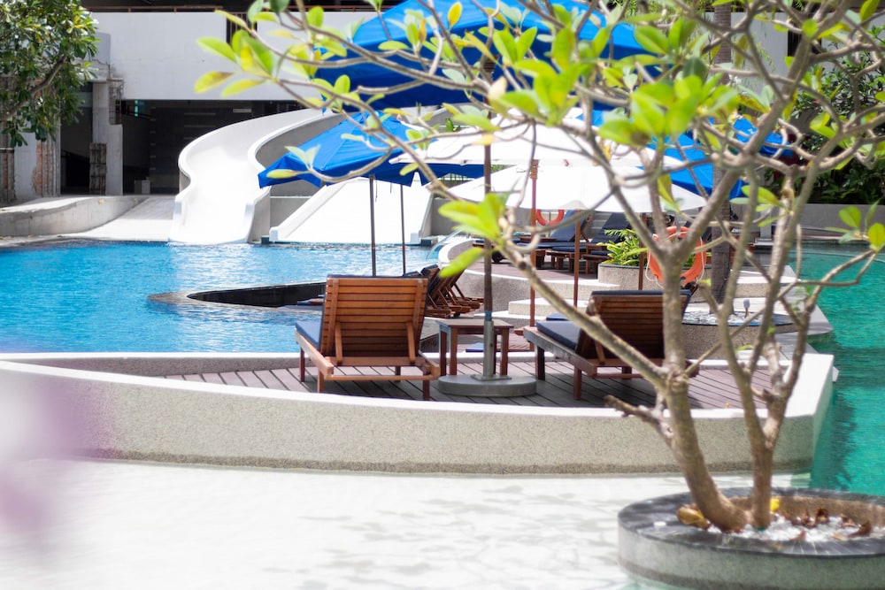 Deevana Plaza Phuket — Swimming pool in Patong Beach, Phuket Province