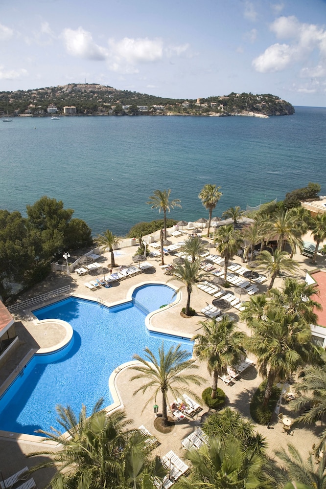 TRH Jardin Del Mar — Swimming pool in Santa Ponca, Balearic Islands