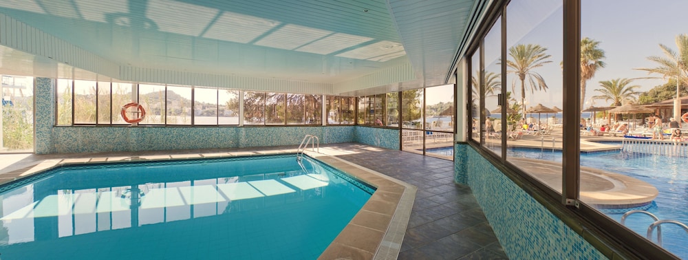 TRH Jardin Del Mar — Swimming pool in Santa Ponca, Balearic Islands