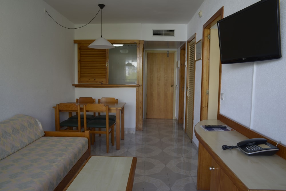 TRH Jardin Del Mar — Hotel rooms in Santa Ponca, Balearic Islands