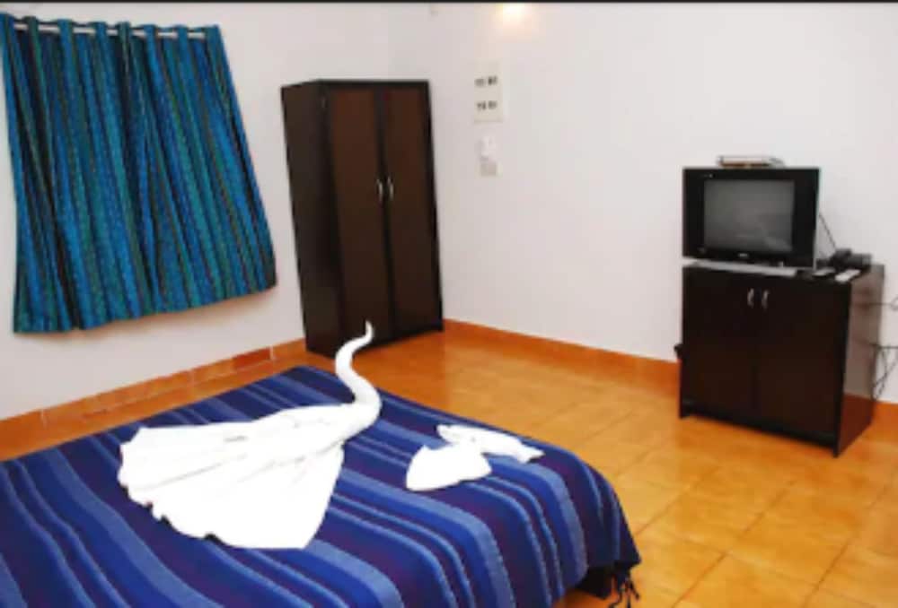 Santana Beach Resort — Hotel rooms in Candolim, Goa