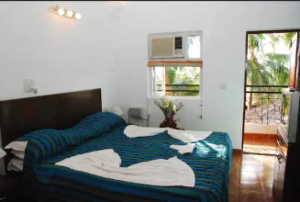 Santana Beach Resort — Hotel rooms in Candolim, Goa