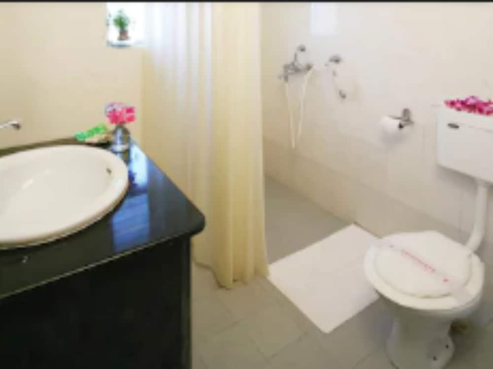 Santana Beach Resort — Hotel rooms in Candolim, Goa