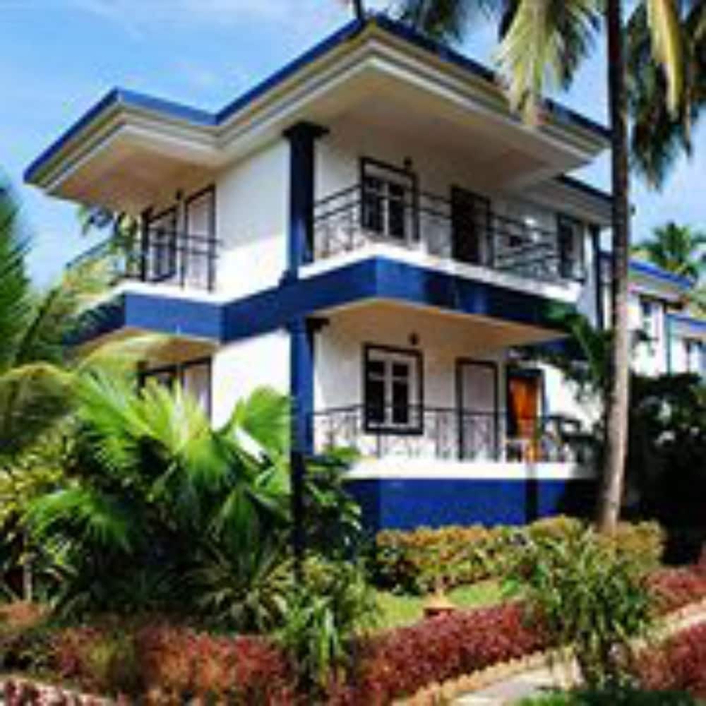 Santana Beach Resort — Hotel building in Candolim, Goa