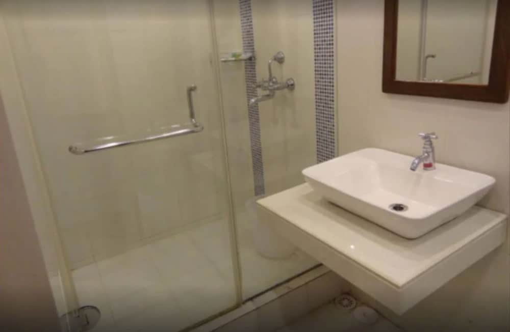 Santana Beach Resort — Hotel rooms in Candolim, Goa