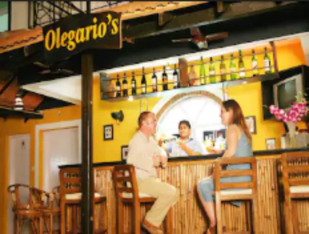 Santana Beach Resort — Restaurant & bars in Candolim, Goa