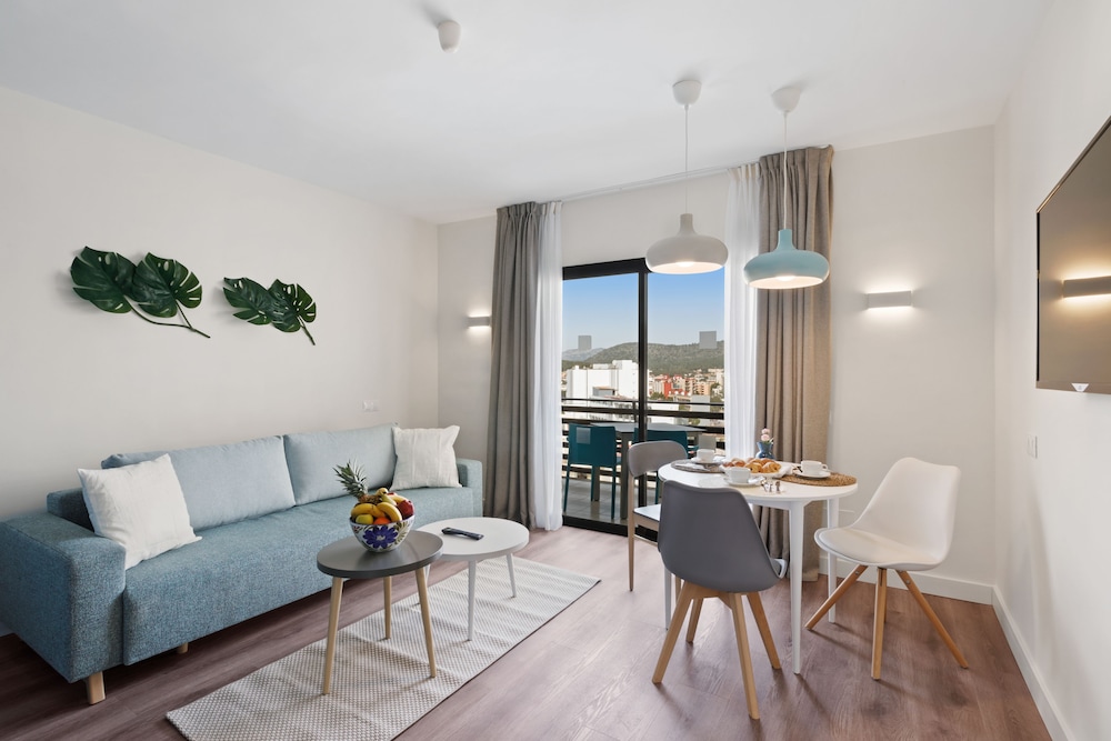 Palmanova Suites by TRH — Hotel rooms in Magaluf, Balearic Islands