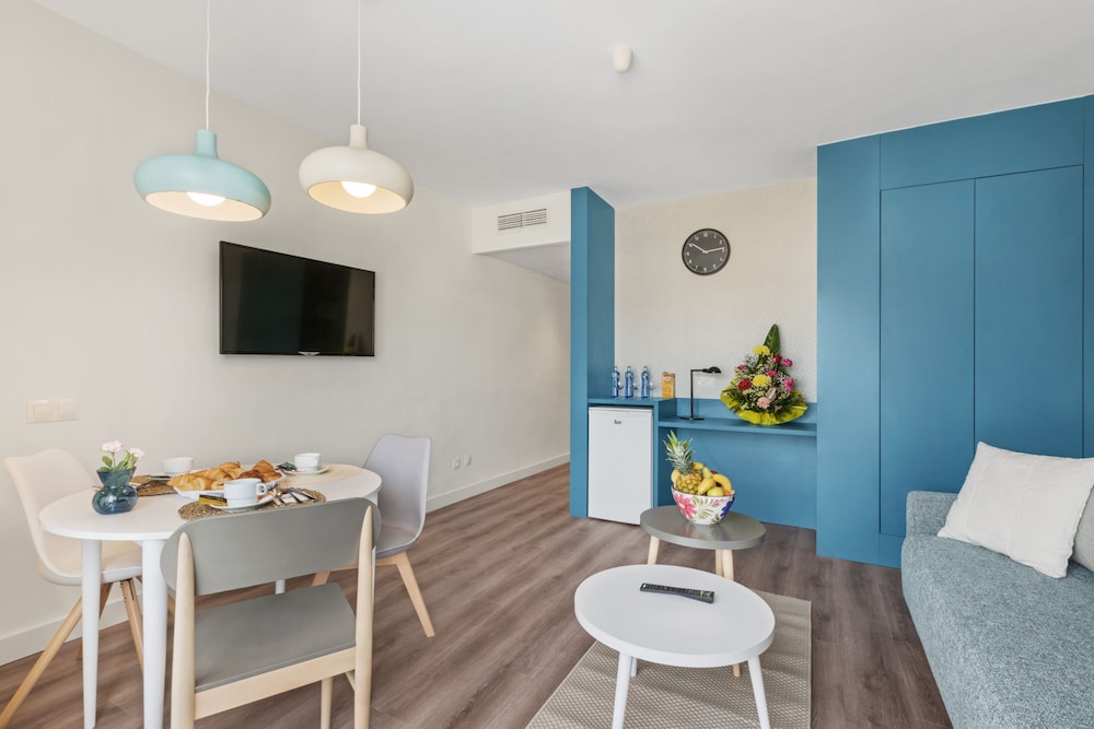 Palmanova Suites by TRH — Hotel rooms in Magaluf, Balearic Islands