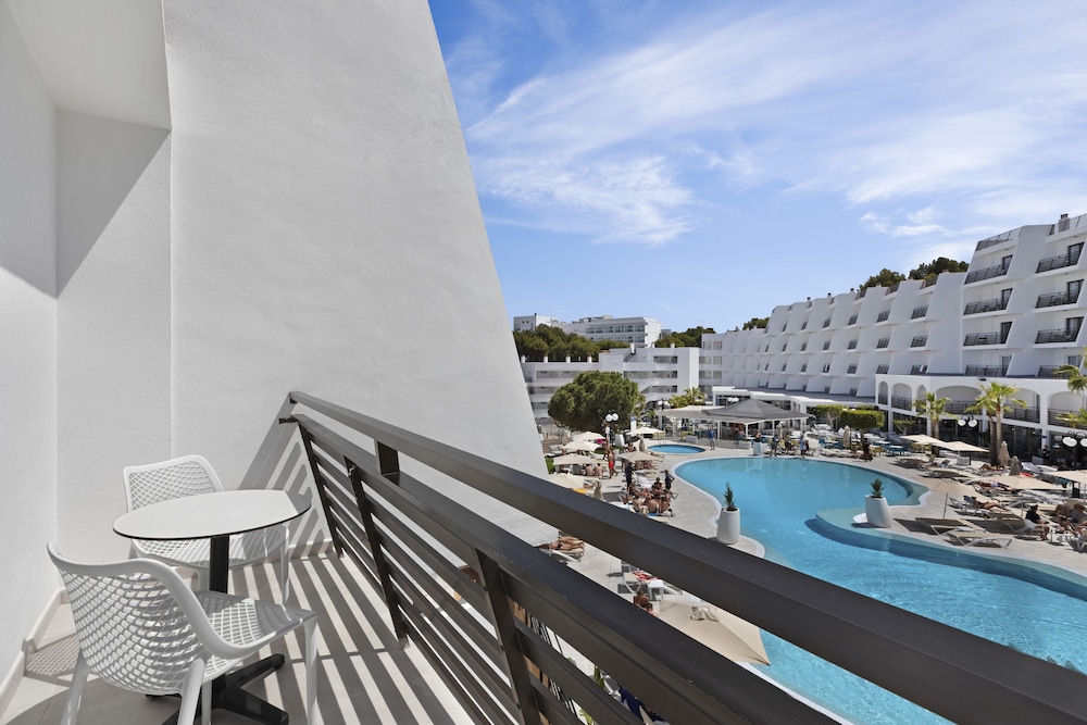 Palmanova Suites by TRH — Swimming pool in Magaluf, Balearic Islands