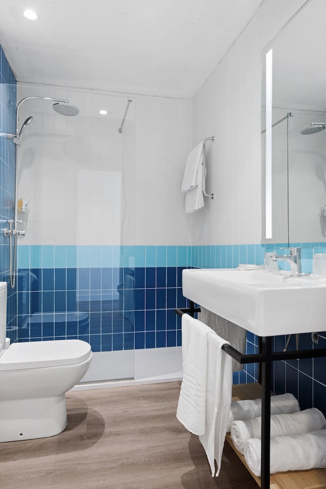 Palmanova Suites by TRH — Hotel rooms in Magaluf, Balearic Islands