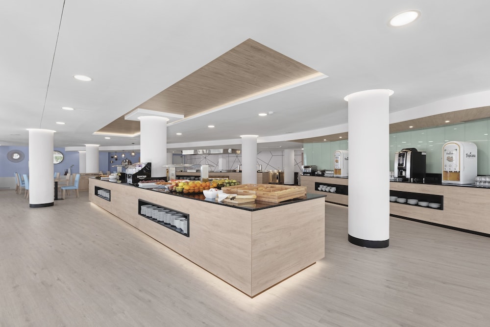 Palmanova Suites by TRH — Restaurant & bars in Magaluf, Balearic Islands