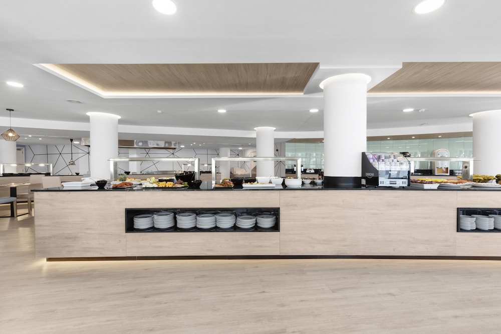 Palmanova Suites by TRH — Restaurant & bars in Magaluf, Balearic Islands