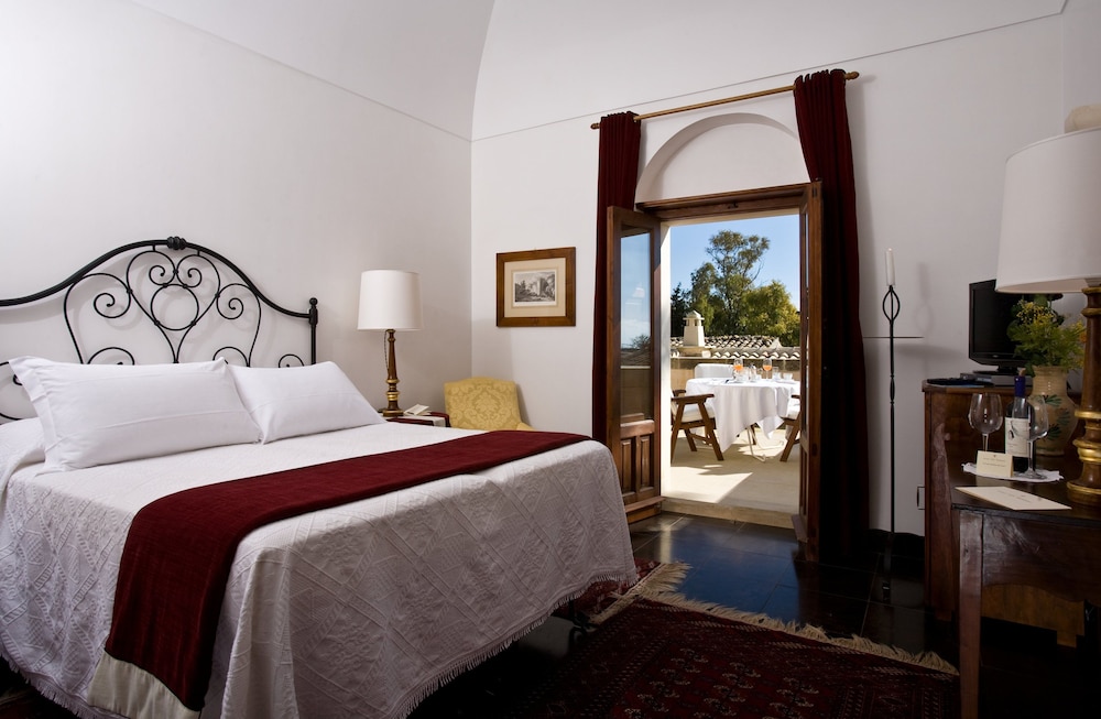 Hotel Eremo della Giubiliana — Hotel rooms in Ragusa, Sicily
