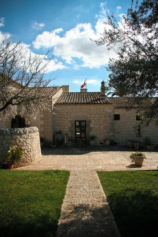 Hotel Eremo della Giubiliana — Hotel building in Ragusa, Sicily