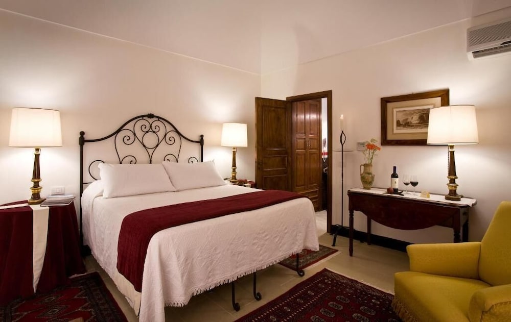Hotel Eremo della Giubiliana — Hotel rooms in Ragusa, Sicily