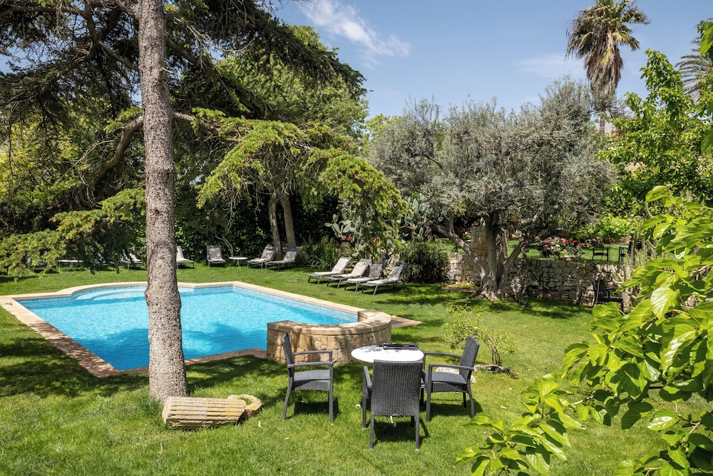 Hotel Eremo della Giubiliana — Swimming pool in Ragusa, Sicily