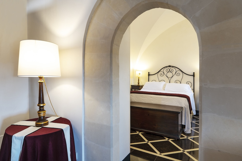 Hotel Eremo della Giubiliana — Hotel rooms in Ragusa, Sicily