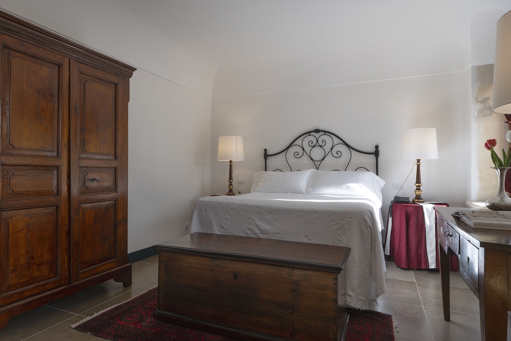 Hotel Eremo della Giubiliana — Hotel rooms in Ragusa, Sicily