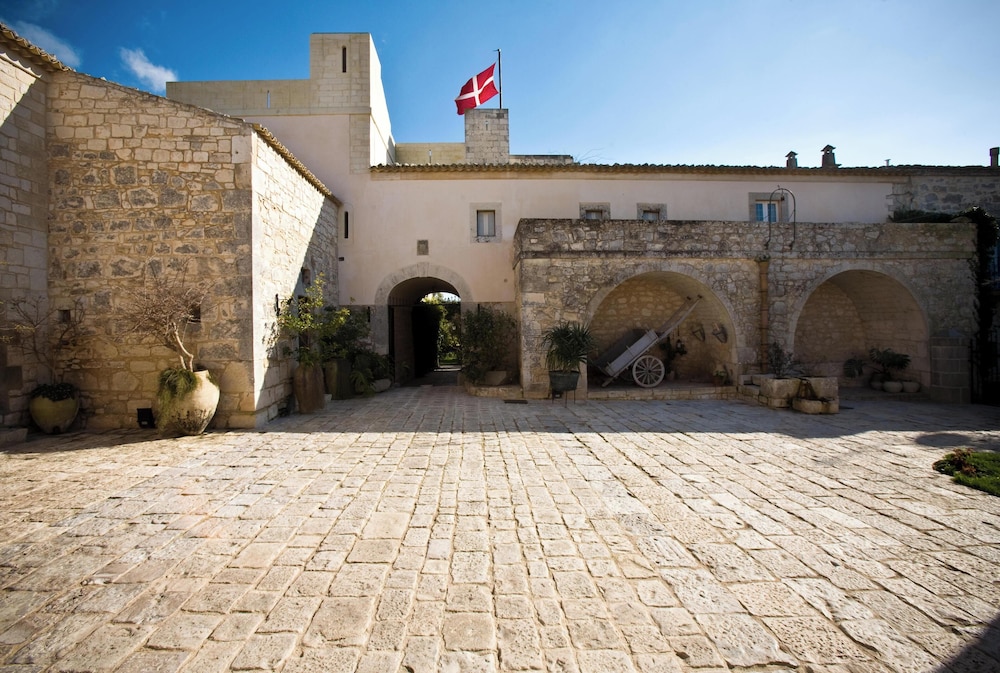 Hotel Eremo della Giubiliana — Hotel building in Ragusa, Sicily